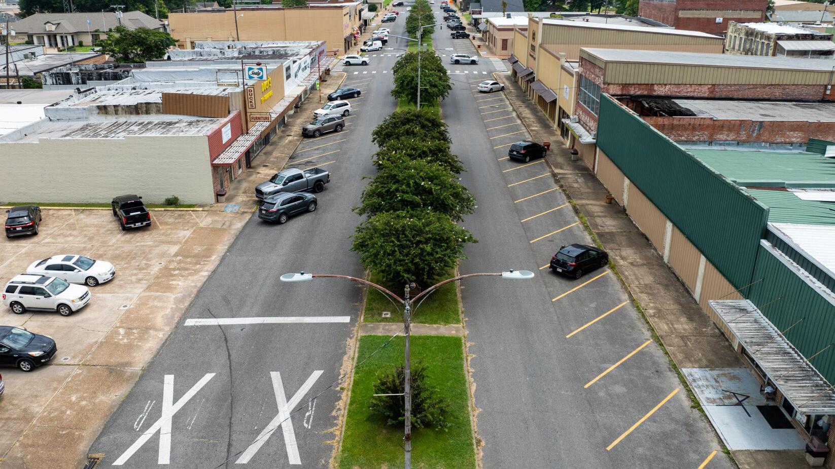 Faimon Roberts: Do tiny Louisiana towns really need their own police forces?
